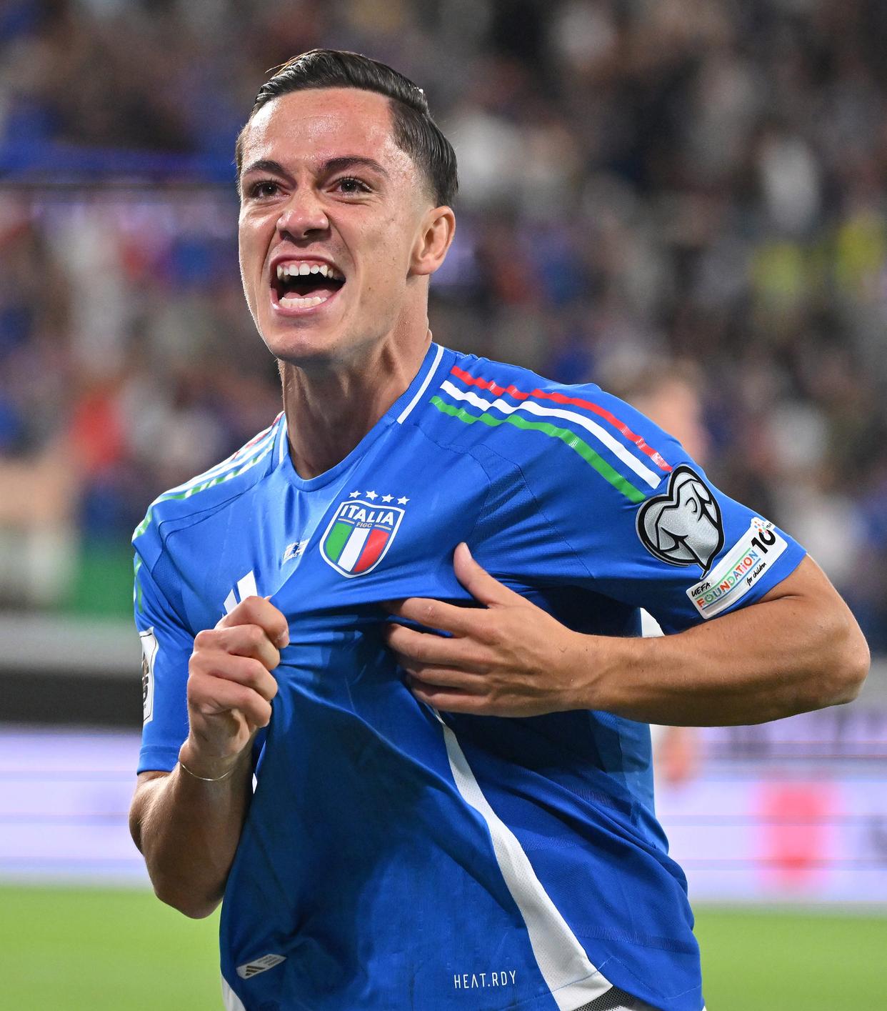 赛前体能课后，西汉姆篮板制胜备战意大利杯，震撼外界，轮换策略成焦点的简单介绍-开云娱乐